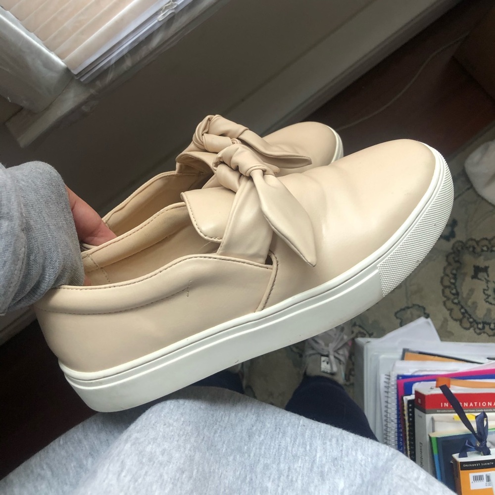 Beige/pink slip on sneakers from Zara